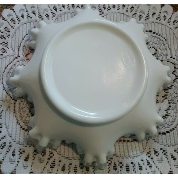 VINTAGE FENTON SILVER CREST MILK GLASS RUFFLE EDGE 8” BONBON Candy DISH - Picture 3 of 8